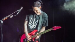 Ex-Red Hot Chili Peppers -kitaristin kuolemantuottamustapaus etenee – Vältti linnatuomion